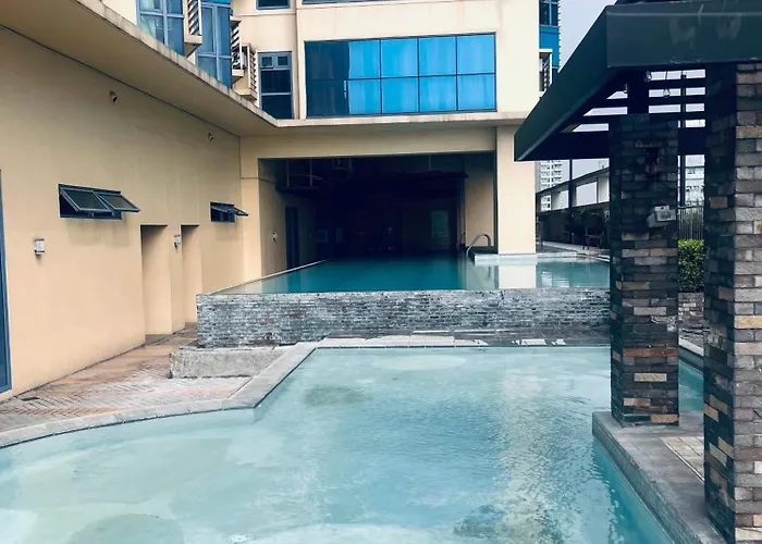 Fully-furnished 1-bedroom Grand Riviera *